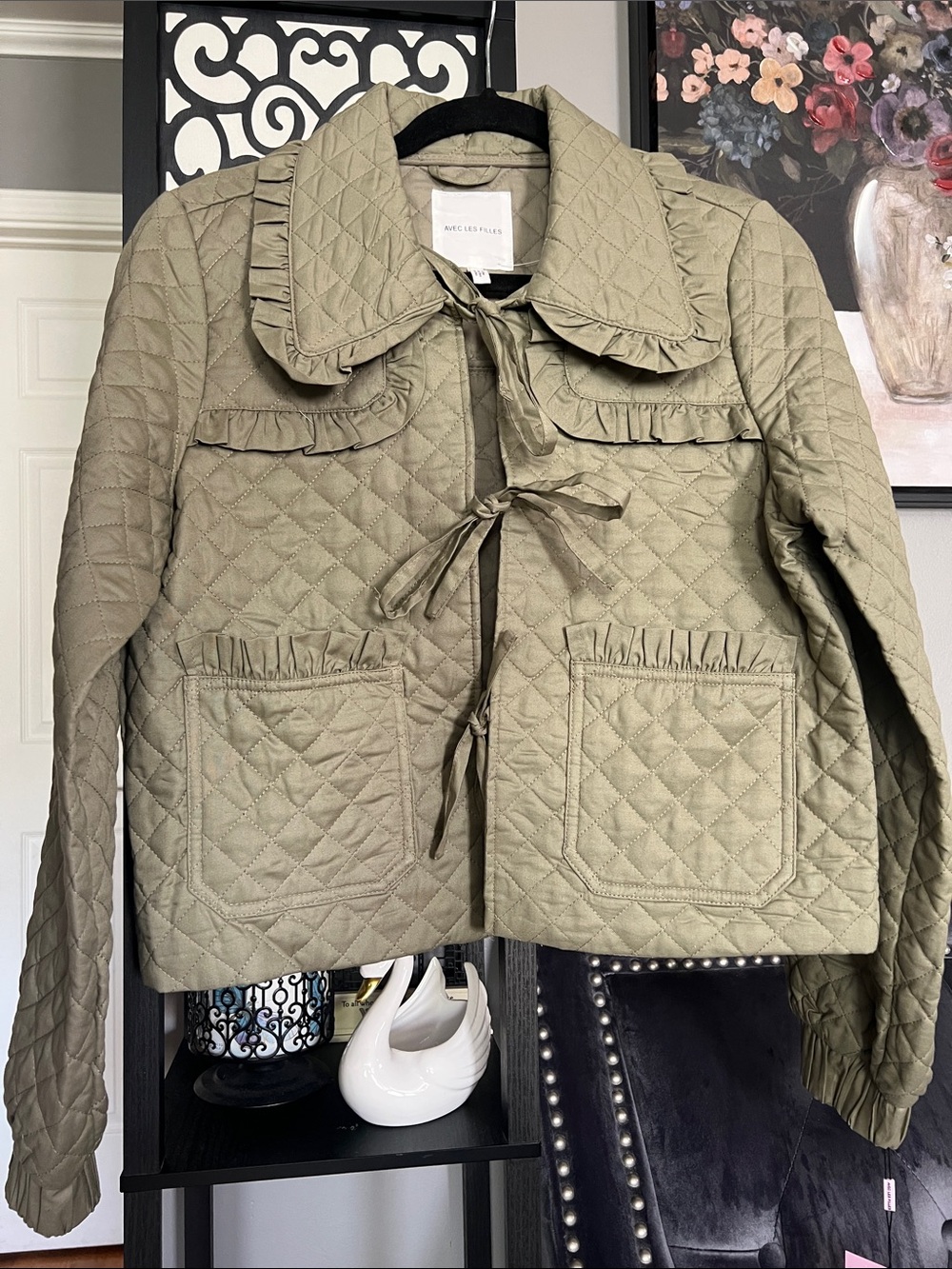 Avec Les Filles Quilted Ruffle tie front cotton jacket